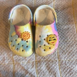 Crocs tie-dye little girls size C8